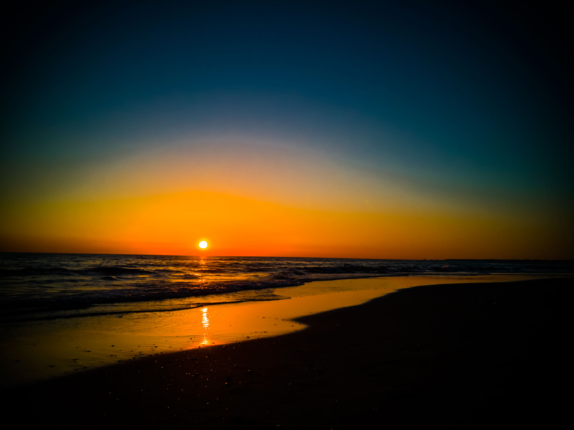 Tramonto Lido di Latina foto al tramonto immagini di tramonto foto di tramonti sul mare mare al tramonto tramonti onde del mare al tramonto colori al tramonto
